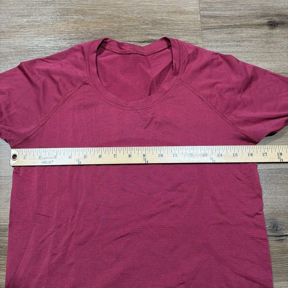 Lululemon Size 8 Swiftly Tech 2.0 Race Length‎ Long Sleeve Magenta Yoga Athletic
